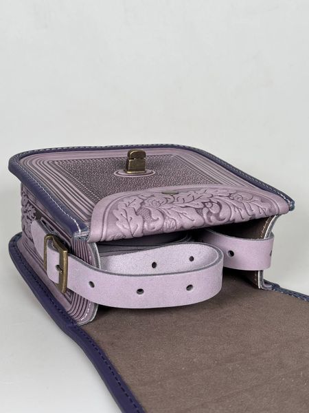 Женская кожаная сумка ручной работы с тиснёным орнаментом &laquo;Дубок&raquo;, сереневая сумка из натуральной кожи, 20&times;21&times;8 см lod-1 [lilac] фото